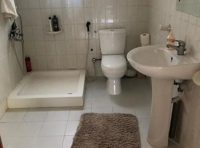 Private Room In Exquisite House Manama