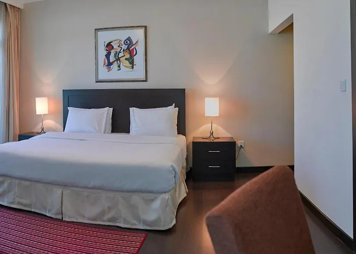 Hotel vicino a Block 338